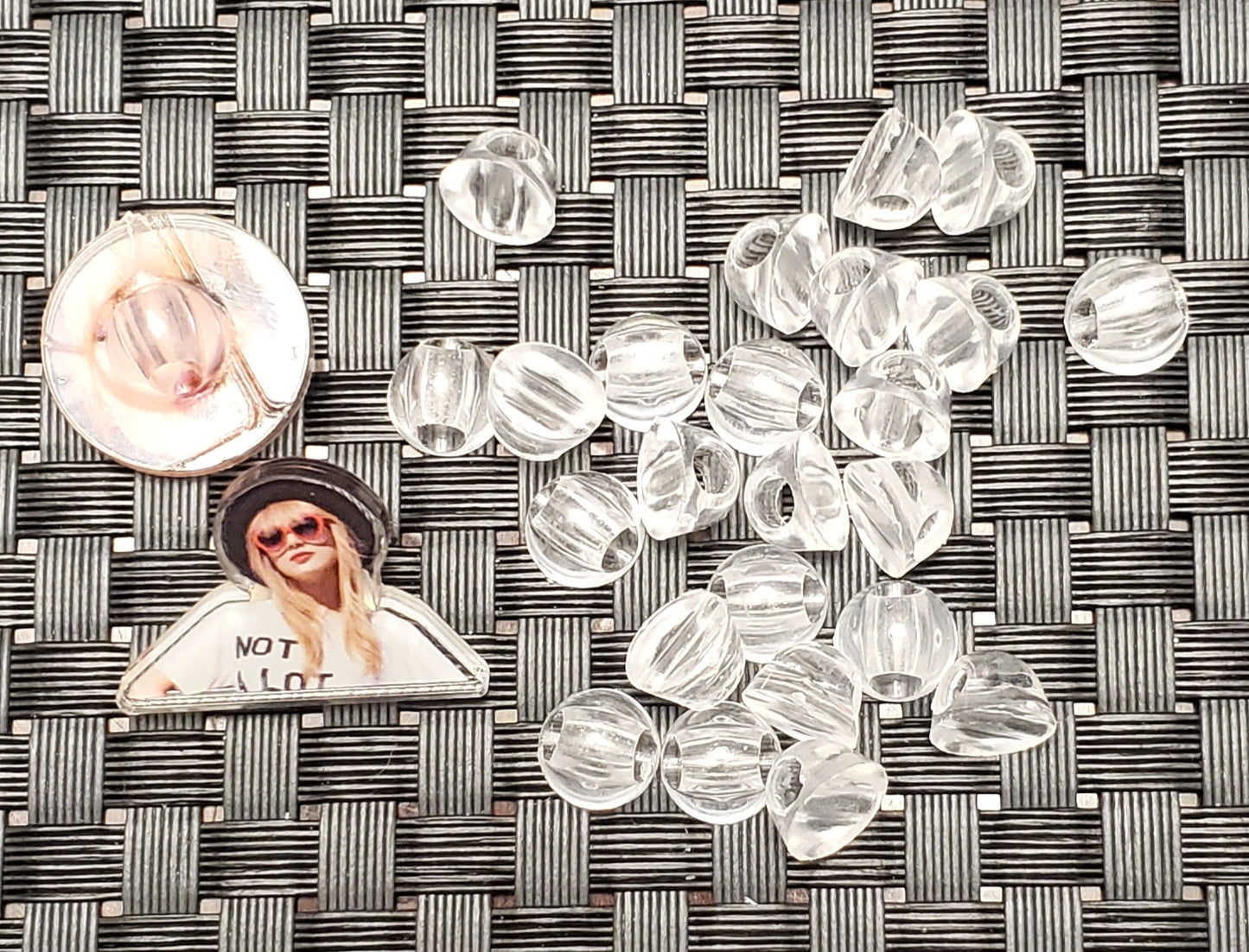 Flat Side Acrylic to Bead