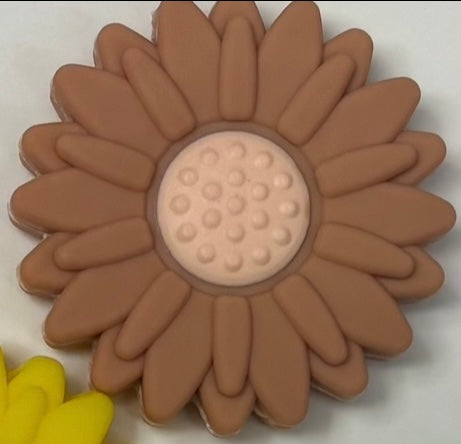 0351 c - Brown Daisy Focal Bead