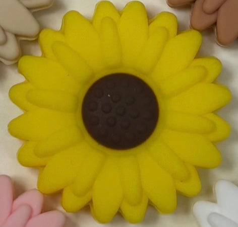 0351 e - Yellow Daisy Focal Bead