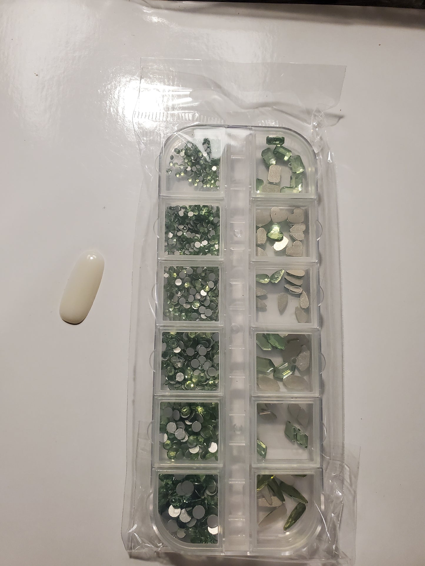 12 Grid Rhinestone Mix