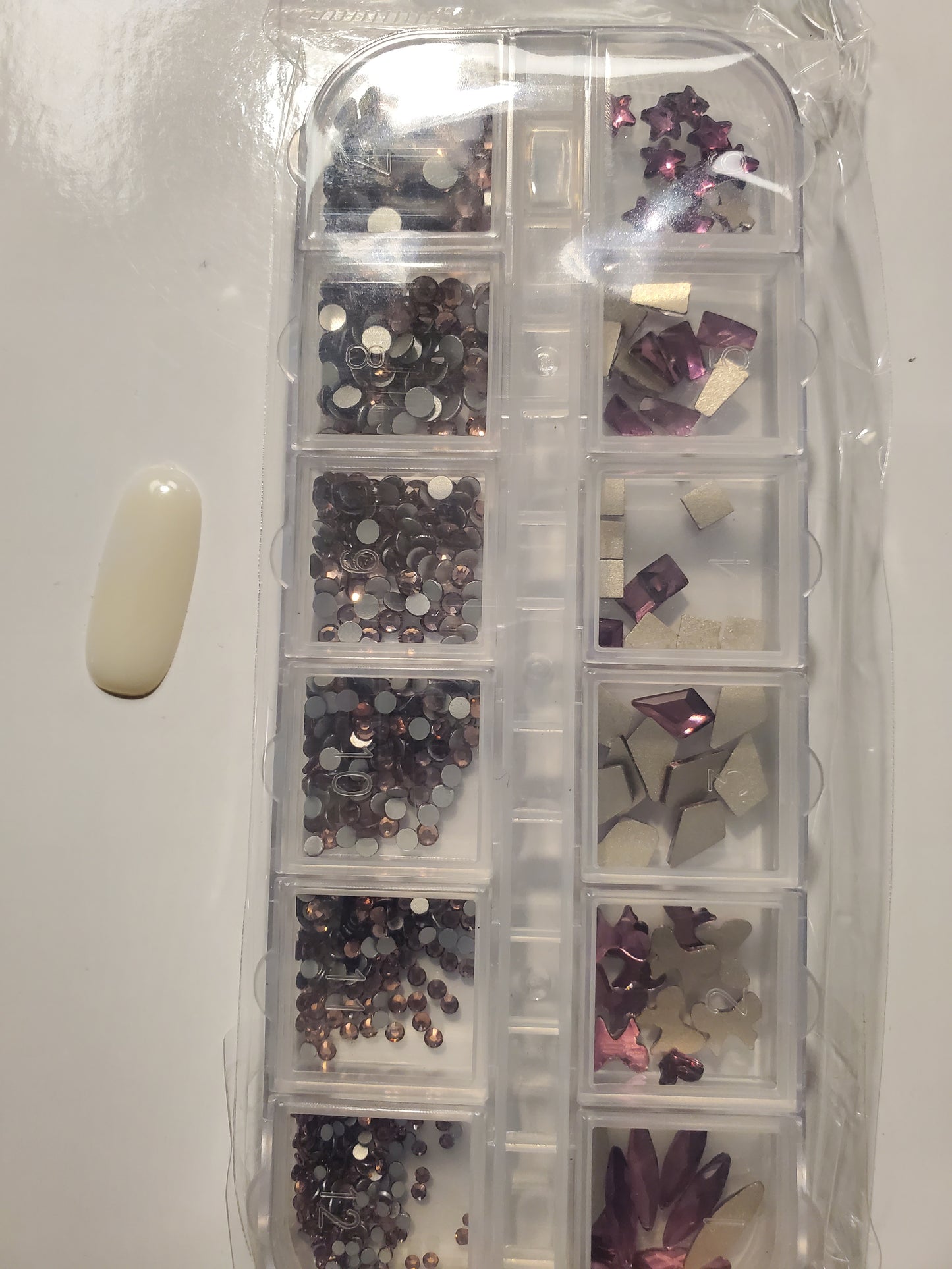 12 Grid Rhinestone Mix