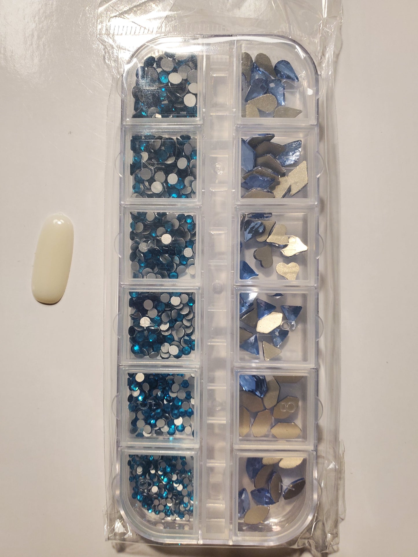 12 Grid Rhinestone Mix