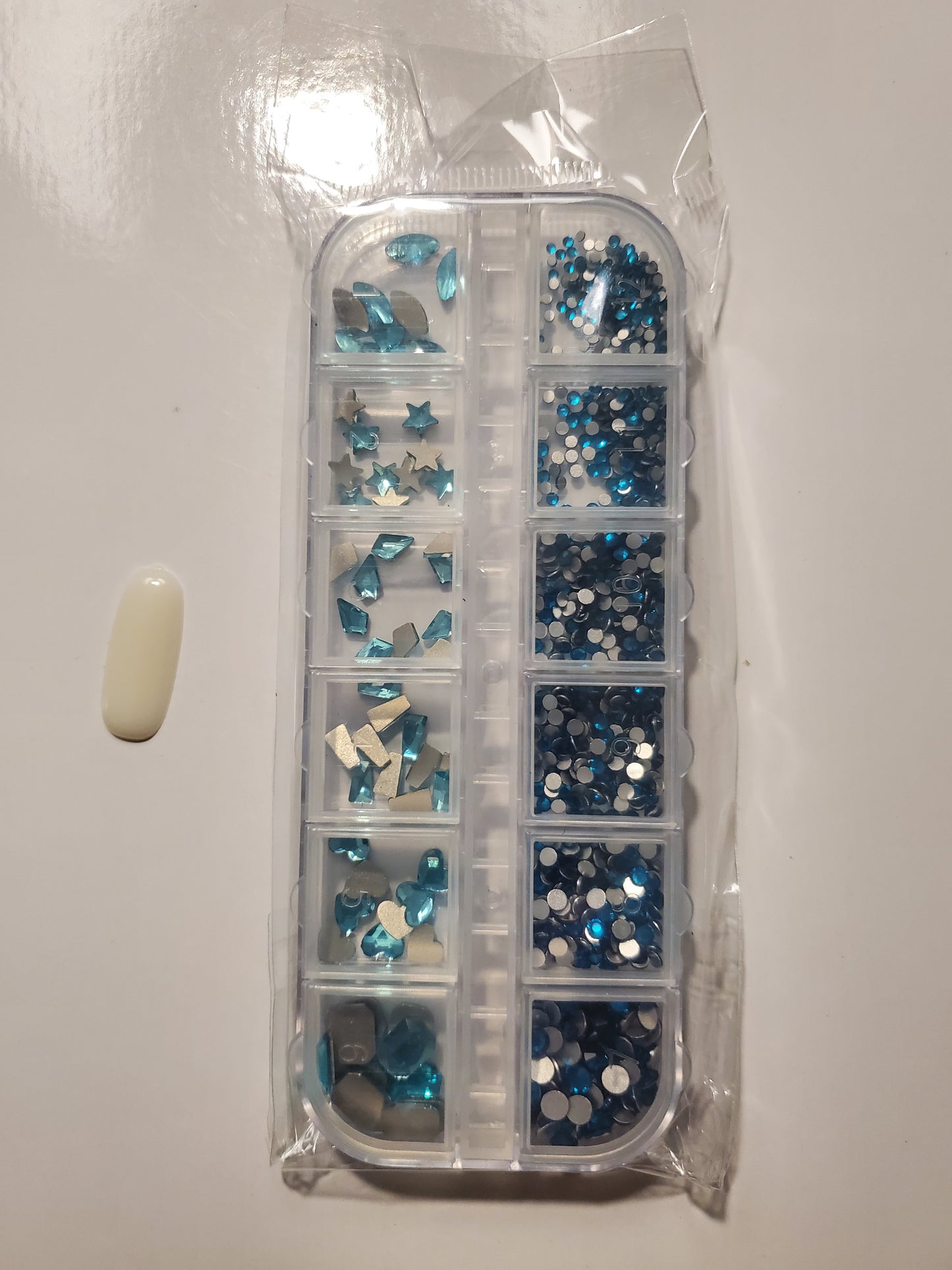 12 Grid Rhinestone Mix