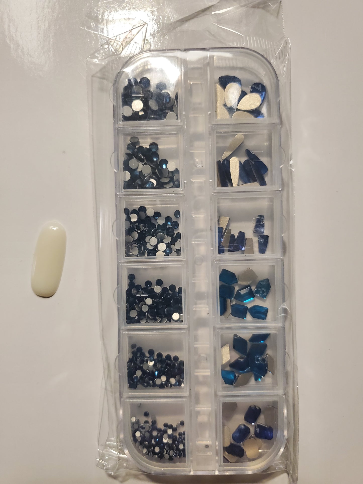 12 Grid Rhinestone Mix