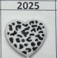 2025- Cow Pattern Heart Focal Bead