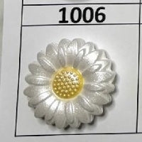1006- White Flower Pearl Focal Bead