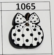 1065- White Pumpkin Focal Bead