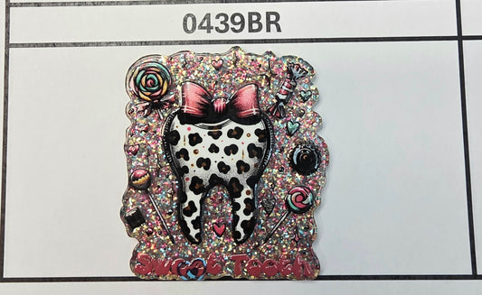 0439BR Sweet Tooth